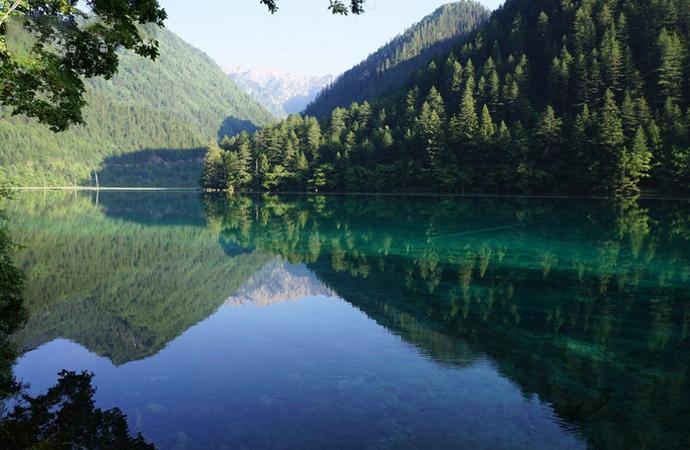 九寨沟旅游自助游攻略 九寨沟旅游多少钱 九寨沟旅游纯团玩